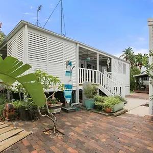  Holiday home Landsborough Pde 122 Golden Australia