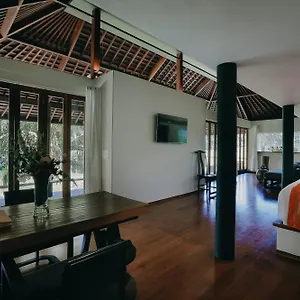 Uma Giri Villa
